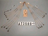 藏品(珠串銅鈴耳飾)的圖片